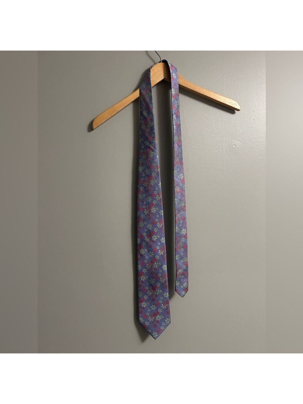 Cape Cod Neckware Floral Patterned Tie in Blue and Pink Silk